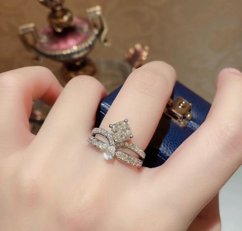 CHAUMET